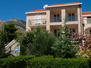 Отель Villa Jasmin  Бол